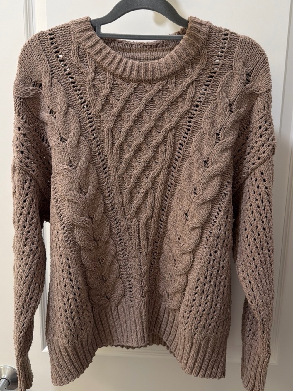 Abercrombie Chunky Cable Knit Women's Sweater - Taupe